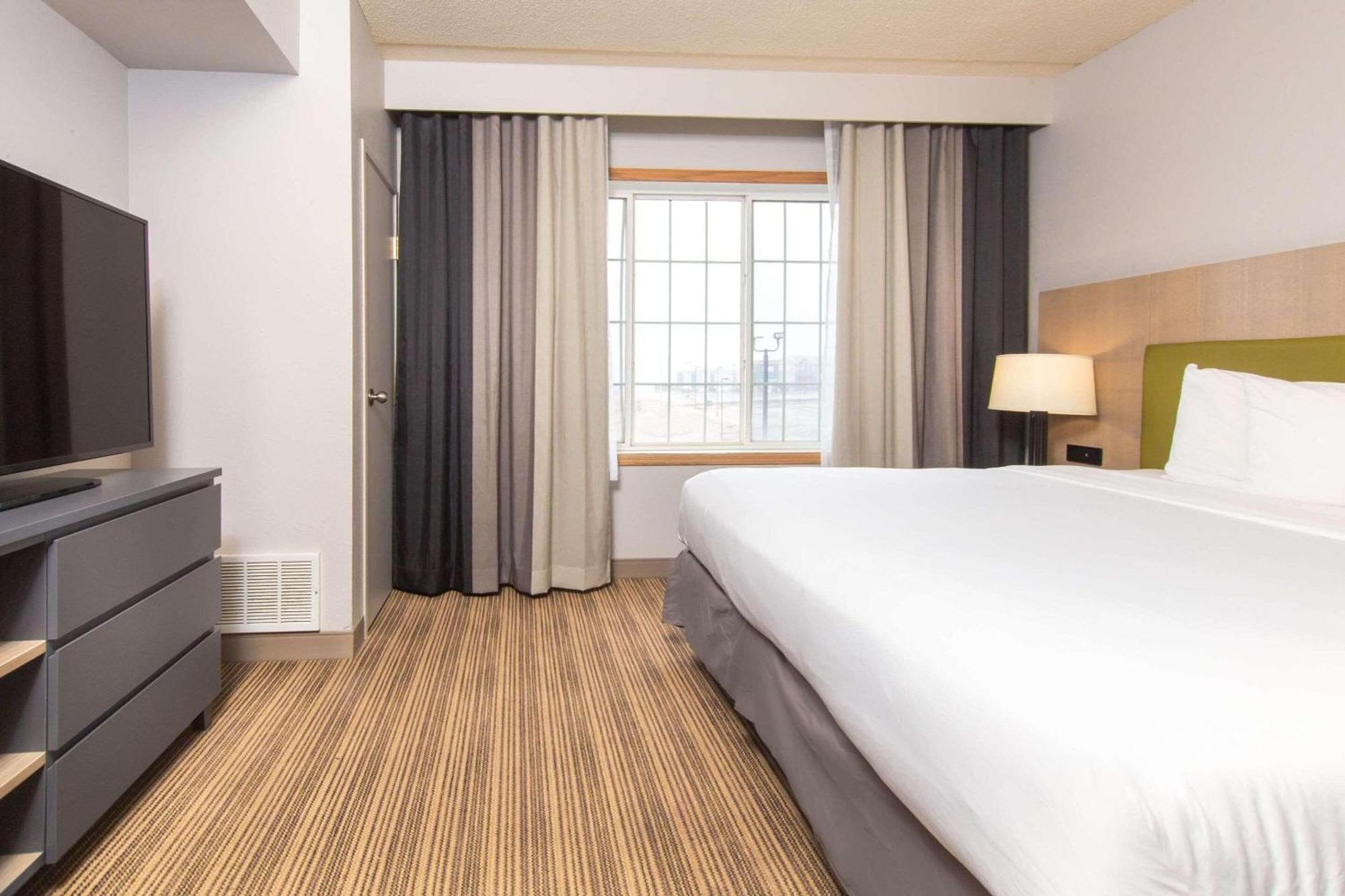 Country Inn & Suites By Radisson, Rapid City, Sd Bagian luar foto
