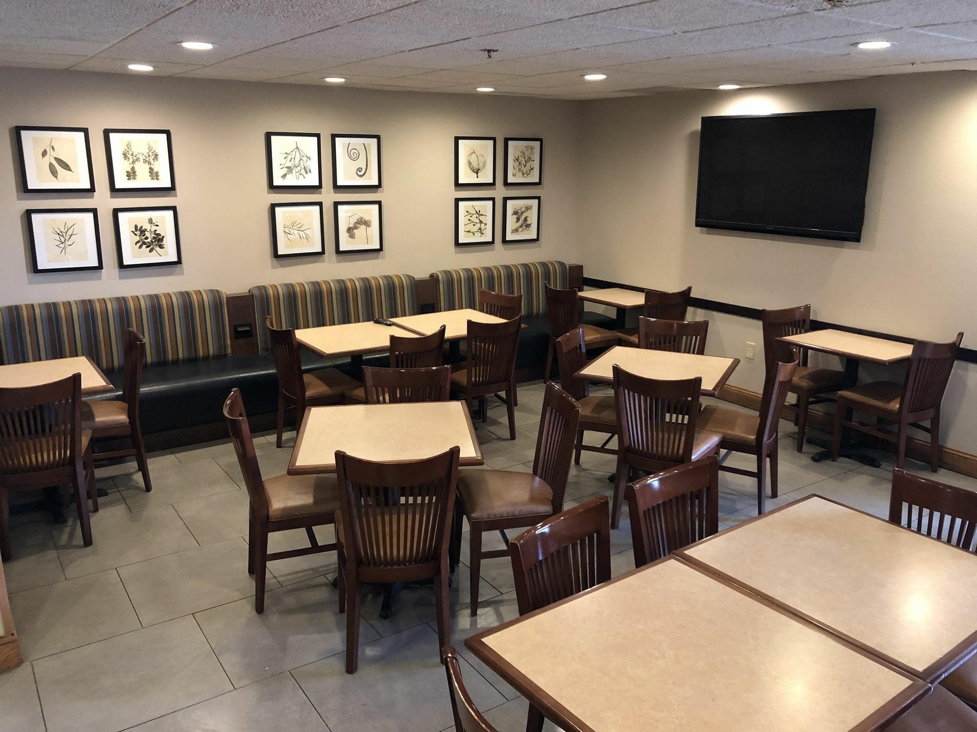 Country Inn & Suites By Radisson, Rapid City, Sd Bagian luar foto